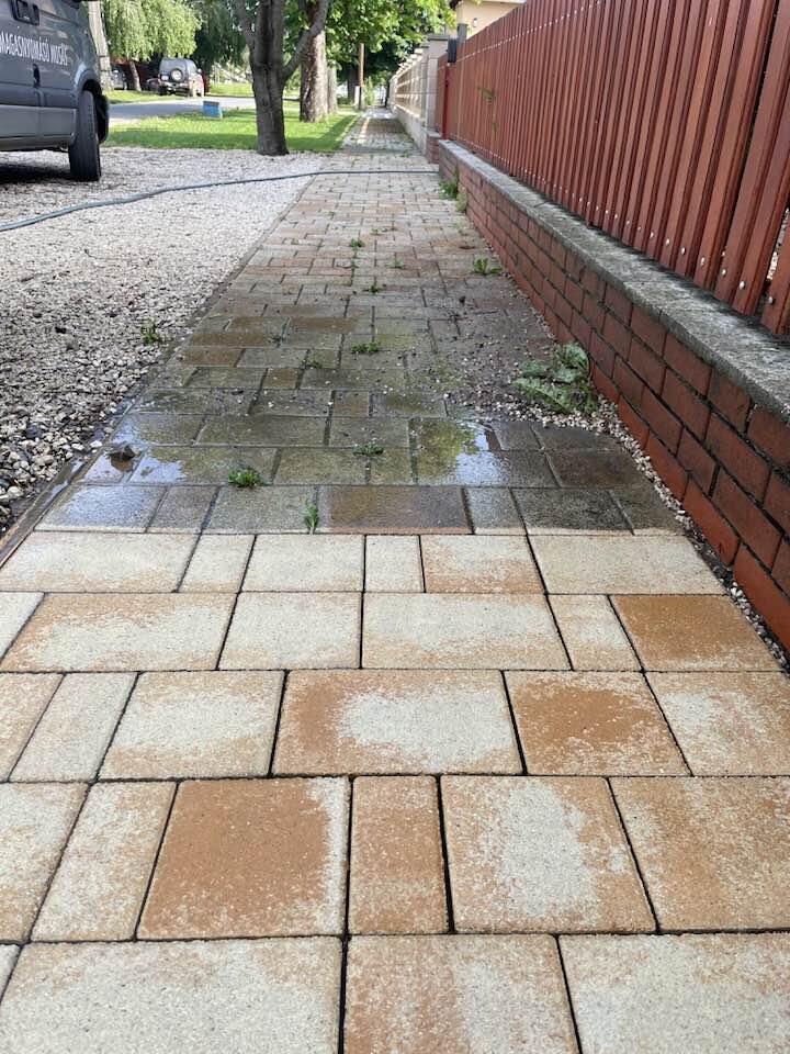 2Q== Térkő tisztítás